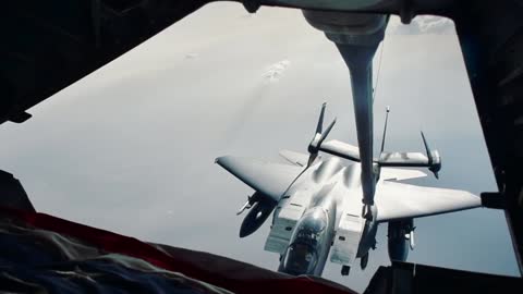 Mid-air Refuelling - KC-10 Refuels F-15 Eagles