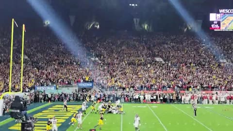 Michigan vs Alabama final play crowd reaction (Epic Seats)!