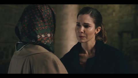Jesús sigue a Begoña y descubre su encuentro con Elena... ¿Qué les hará?