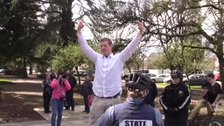 Anti Trump Protester Shows The Absolute Ignorance & Hypocrisy Of The Left Attempting To Derail Rally