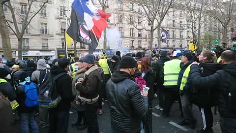 Manif anti-pass💉-Paris - La tension monte monte monte
