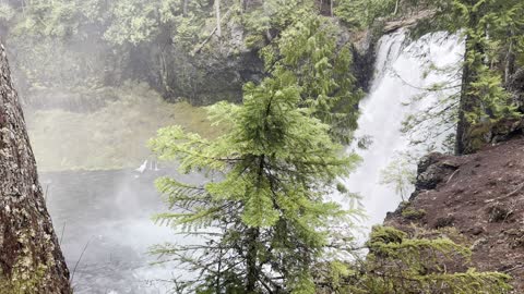 The EPIC Koosah Falls – Sahalie Falls & Koosah Falls Loop – Central Oregon – 4K