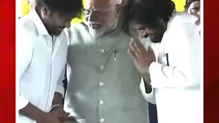 చిరు, పవన్ ను హత్తుకున్న మోదీ #pavankalyan #modi #chiranjeevi #hug #video #shorts | FBTV NEWS