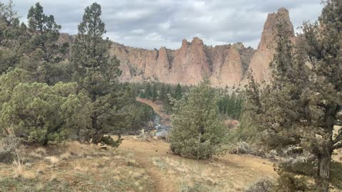Central Oregon – Smith Rock State Park – Looking Down on Gorgeous River Canyon – 4K