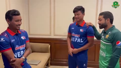 Mohammad Rizwan interacts with the Nepal players in Multan 🇵🇰🤝🇳🇵 | PCB | MA2L