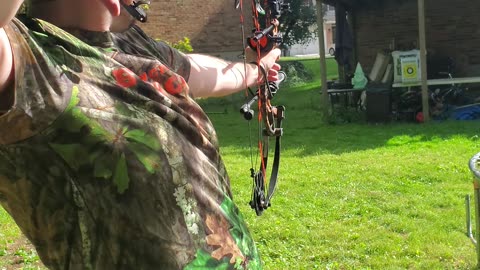 Bear Cruzer G2 (Bow and arrow) target practice