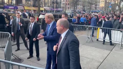 Trump cheered by crowds in New York City