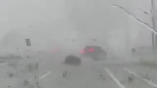 BREAKING VIDEO 🚨 Vehicle recorded flying in the air in tornado-hit North Palm Beach, Florida