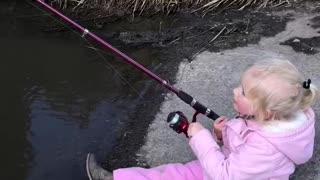 Fishing with my granddaughter 🥰