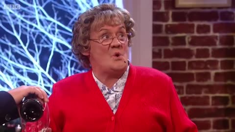 When Mrs Brown cooked Christmas dinner with Michael McIntyre and Jamie Oliver
