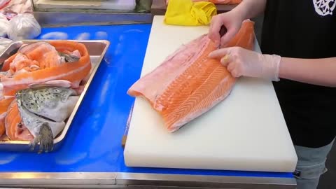How To Fillet a Whole Salmon | Sashimi & Sushi -Taiwanese street food6