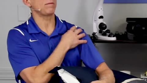 Rest your injured shoulder using pillows