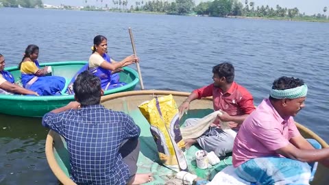 CATCHING FISH WITH CAST NET _ Net Fishing With Ungal SamayalKaaran _ Net Fishing in the Lake