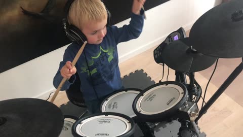 #Boy playing drum 🥁🇺🇸