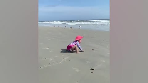 Try not to laugh _ funniest babies on the beach🤣