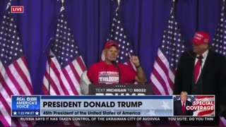 Crowd EXPLODES as Michigan Autoworker Promises 85 Million Voters for Trump in 2024!