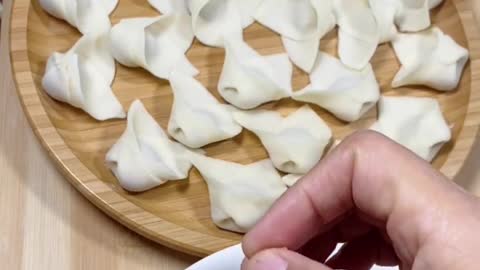 How to wrap wontons