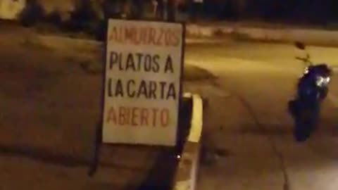 El choque de un carro contra un poste en Piedecuesta, no dejó heridos