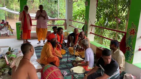 Sadhu Mrityunjaya Baba Leading Hare Krishna Kirtan at Chakratirtha