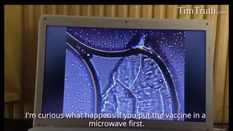 DISTURBING! PFIZER VACCINE ZOOMED W/ MICROSCOPE?! ARE LIVING CELLS/ ORGANISMS MIXED IN?!