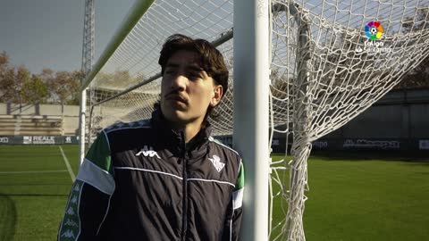 Arsenal fullback Bellerin discusses success on-loan with Real Betis