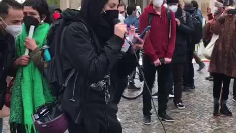 Plantón feminista en la protesta del Paro Nacional en Alemania