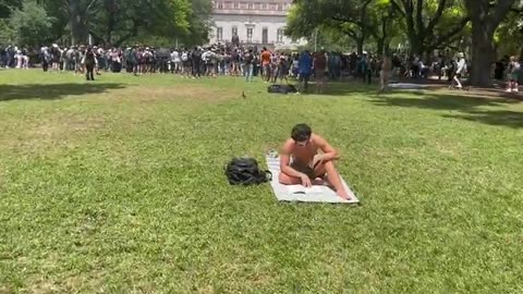 LEGENDARY: Man Decides To Chill Out As Anti-Israel Protests Continue