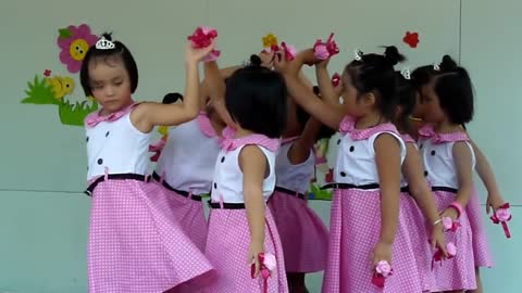 Singing dance of children in Vietnam
