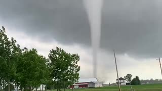 Tornadoes spotted near OHIO Tipp City, over Springfield; Tornado