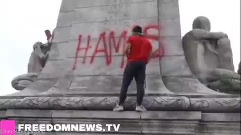 It appears that every historical monument in DC is being vandalized no intervention from the police.