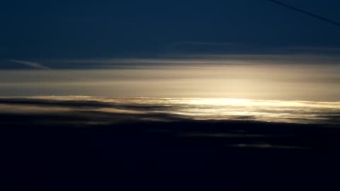 Beautiful upper tier cloud with the setting sun