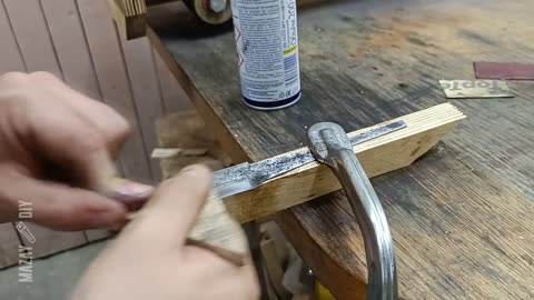 Making a Knife from an Old Saw | It Floats!