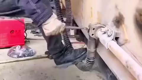 Excavator welding maintenance