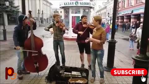 Street Musicians - Funny song on the streets of Russia.