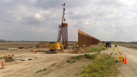 Texas Border Wall Continues To Go Up