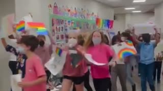 Austin elementary school holds pride parade