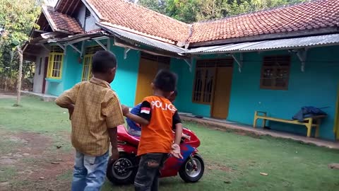 Masa kecil Valentino Rossi Dr Sumedang