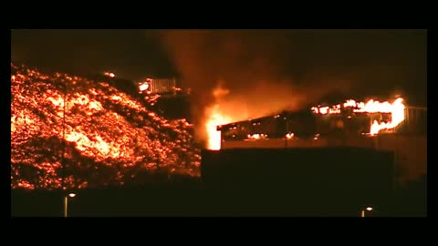 New La Palma lava river burning structures 10-9-2021