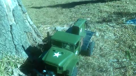 Traxxas Trx4 Military welding truck Crawling and cruising