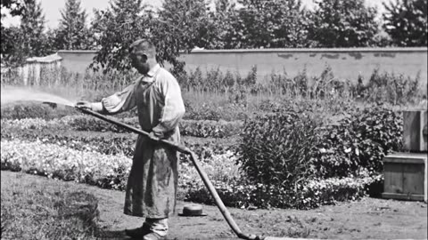The Waterer Watered (1895 Film) -- Directed By Louis Lumière -- Full Movie