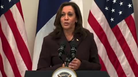 Kamala Harris Raises Concerns Santa Claus Will Not Deliver this Christmas