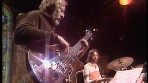 Barney Kessel & Herb Ellis - A Slow Burn = Live Video 1979