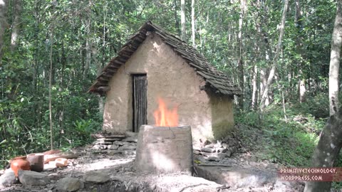 Primitive Technology Termite clay kiln & pottery