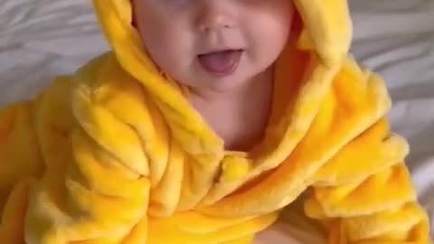 LOVELY BEAUTIFUL BABY LAUGHING BABY
