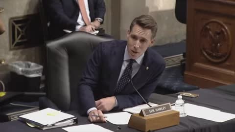 HAWLEY goes in on TikTok CEO over connection with the CCP