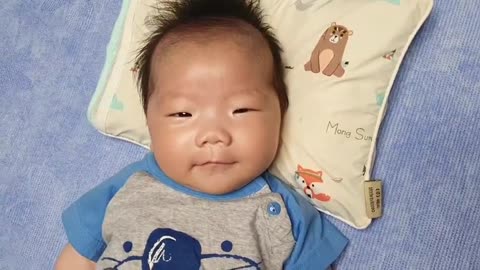 Korean baby Born for the first time to coot.