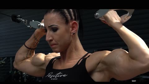 Orsolya Szilagyi Hero Curls | Insane Female Biceps Peaks | Slowmotion Muscle Girl Training Goodness