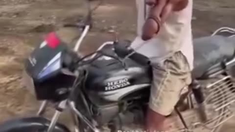 Bike rider without hand