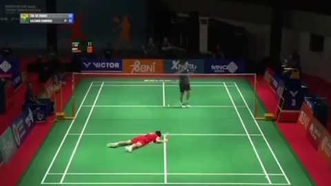 17-Year-Old Chinese Badminton Player Collapses & Dies 💉(2024)