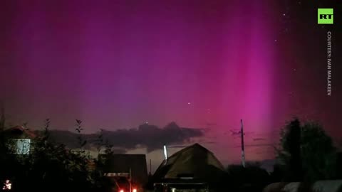 VIOLET aurora northern lights on russia [energy activation 'DRAGON' on east]